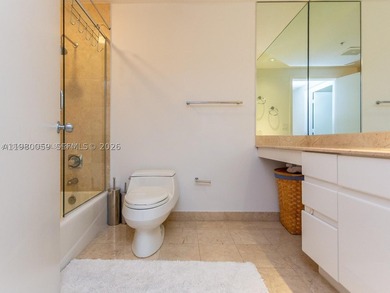 Beautiful apartment located at exclusive Brickell Key Island - photo 14