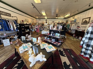 Established turnkey retail business opportunity in the heart of - photo 6