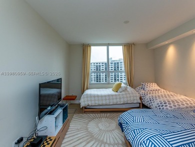 Beautiful apartment located at exclusive Brickell Key Island - photo 18