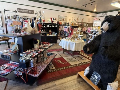 Established turnkey retail business opportunity in the heart of - photo 8