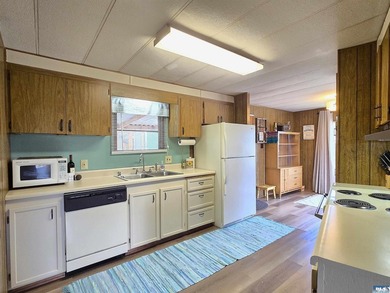 Move-in ready, comfortable double wide little gem located in - photo 9
