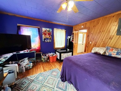 3+ bedroom house on 0.5+/- acres over 2 lots with frontage on - photo 20