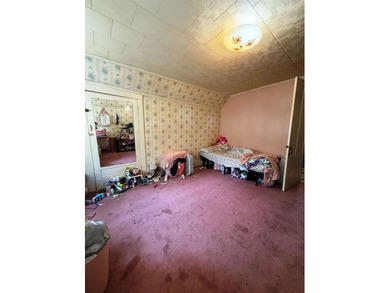 3+ bedroom house on 0.5+/- acres over 2 lots with frontage on - photo 29