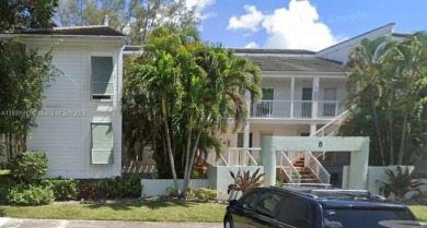 Lake Condo For Sale in Palm Beach Gardens, Florida