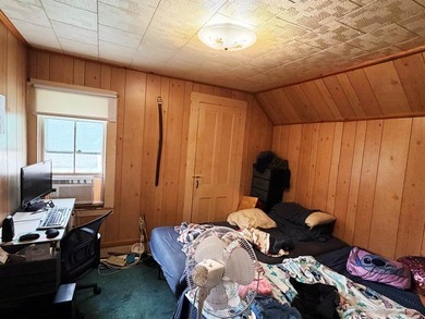 3+ bedroom house on 0.5+/- acres over 2 lots with frontage on - photo 31