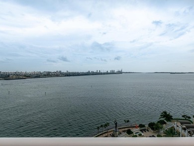 Beautiful apartment located at exclusive Brickell Key Island - photo 34