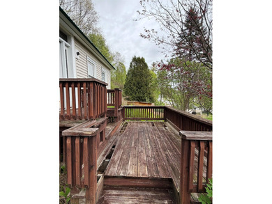 3+ bedroom house on 0.5+/- acres over 2 lots with frontage on - photo 34