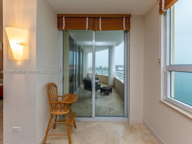 Beautiful apartment located at exclusive Brickell Key Island - photo 42