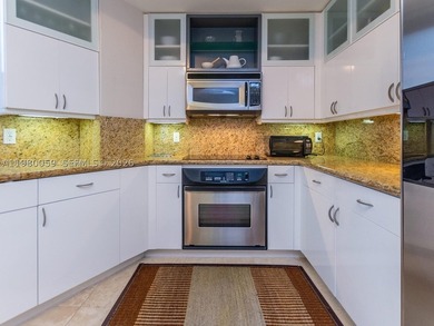 Beautiful apartment located at exclusive Brickell Key Island - photo 43