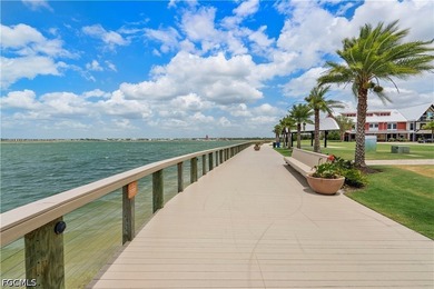 Welcome to luxury lakefront living in the highly sought-after - photo 44