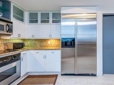 Beautiful apartment located at exclusive Brickell Key Island - photo 45