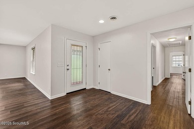 Welcome to 507 Old Mission Road in Brunswick, GA - a beautifully - photo 2