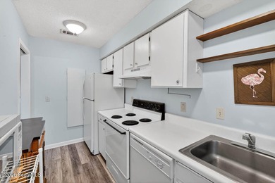 Experience the best of St. Simons Island living in this inviting - photo 5