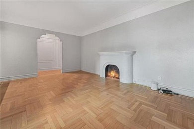 Beautiful One Bedroom unit is available in the prime area of Bay - photo 5