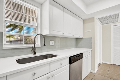 LOCATION, LOCATION, LOCATION! Located in the heart of Palm Beach - photo 5