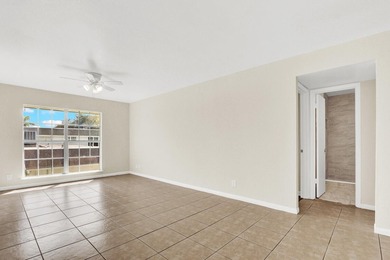 LOCATION, LOCATION, LOCATION! Located in the heart of Palm Beach - photo 8