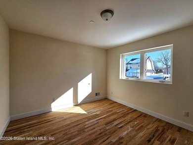 Newly built 3 bedrooms, 3 bathrooms house with lots of day - photo 10