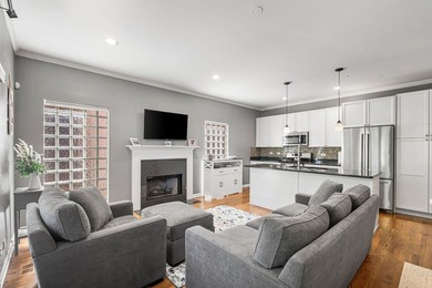 Don't miss the opportunity to own this extra-wide 3-bed / 2 - photo 3