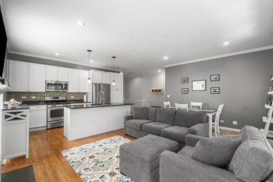Don't miss the opportunity to own this extra-wide 3-bed / 2 - photo 4
