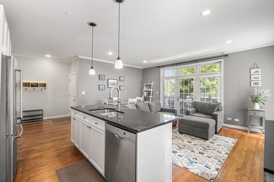 Don't miss the opportunity to own this extra-wide 3-bed / 2 - photo 9