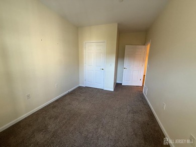 Welcome to this bright and airy Essex model located in the - photo 9