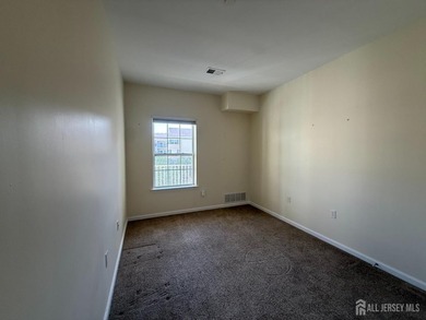 Welcome to this bright and airy Essex model located in the - photo 10