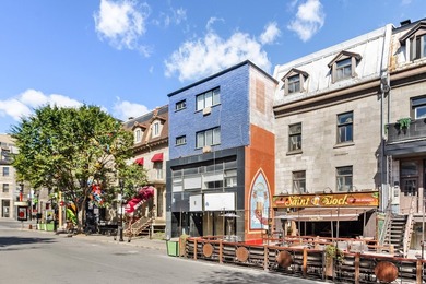 Immeuble mixte (commercial et residentiel) au coeur du Quartier - photo 3