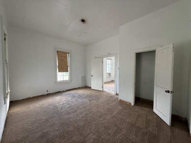 Six unit apartment building with some recent cosmetic remodels - photo 22