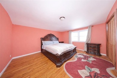 Newly renovated Semi-Detached Single-Family Home in Prime - photo 9
