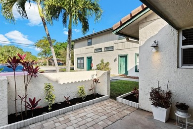 Looking for a bright and beautifully updated 3-bedroom, 2-bath - photo 4