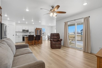 Welcome HOME to 506 S. 15th Ave in Washington.  This