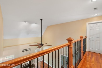 Love to entertain while enjoying stunning views in a very - photo 45