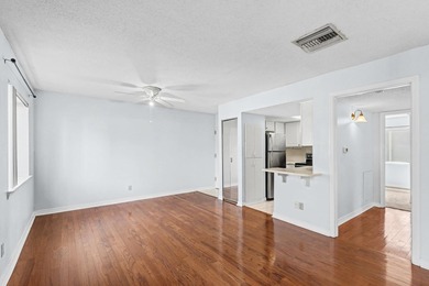 Welcome to Unit 10B at Finisterra in Shalimar--a beautifully - photo 6
