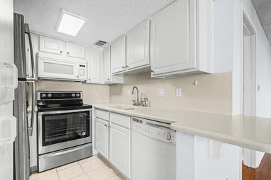 Welcome to Unit 10B at Finisterra in Shalimar--a beautifully - photo 10