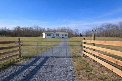 (private lake, pond, creek) Home Sale Pending in Columbia Kentucky