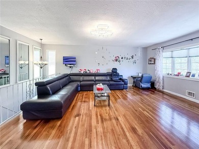 Welcome to this beautifully maintained, bright, and fully - photo 6