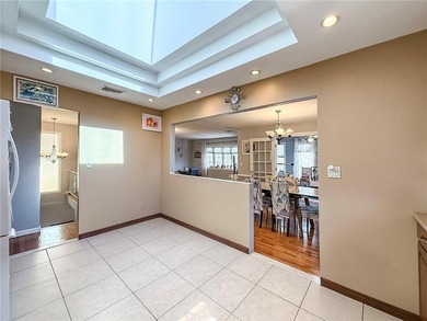 Welcome to this beautifully maintained, bright, and fully - photo 10