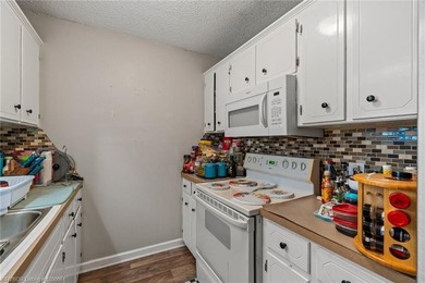 Nicely landscaped, well maintained starter home, on a corner lot - photo 13
