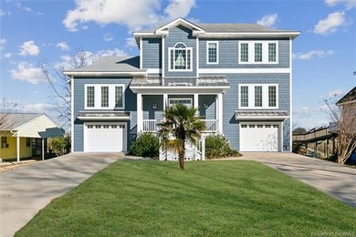 Stunning Deep WATERFRONT Coastal Custom home with almost 3600 sq - photo 3