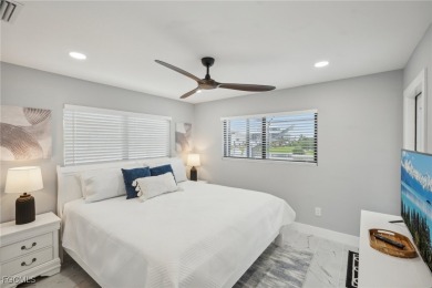 Priced to sell today! Stunning 3 bedroom 2 bath waterfront pool - photo 14