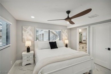 Priced to sell today! Stunning 3 bedroom 2 bath waterfront pool - photo 17