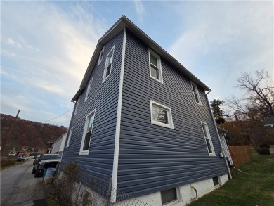 Come and see this wonderful and cozy home located in the