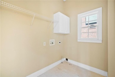 Come see this stunning home in the Parkside Section of Hamilton - photo 20