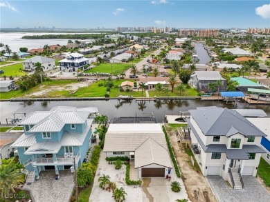 Priced to sell today! Stunning 3 bedroom 2 bath waterfront pool - photo 30