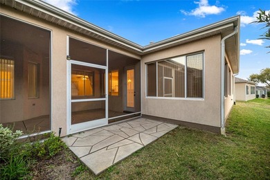 Beautiful Hampton model with concrete block construction located - photo 31