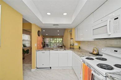 Welcome to this beautifully updated second-floor, 2-bedroom - photo 7
