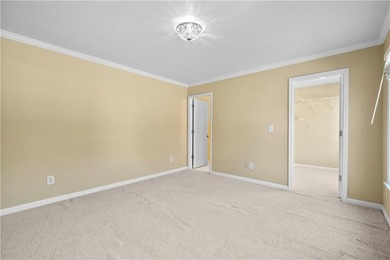 Come see this stunning home in the Parkside Section of Hamilton - photo 39