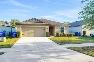 Don't miss this move-in ready 3 bed, 2 bath home in the heart of - photo 3