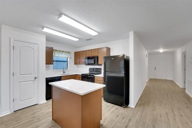 Don't miss this move-in ready 3 bed, 2 bath home in the heart of - photo 4