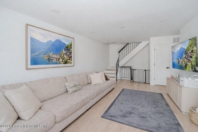 Welcome to 192 Monahan Ave- this recently renovated and spacious - photo 6